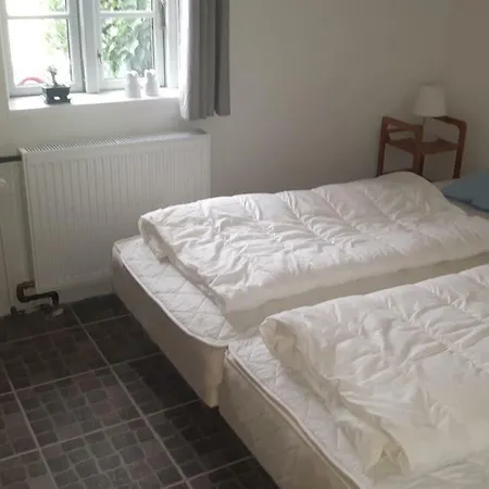 Country house Pelikan Garden 1 Ferielejlighed Max 4 Personer Ved 2 Personer 650,00 Ekstra Personer 150,00 Kr Ekstra